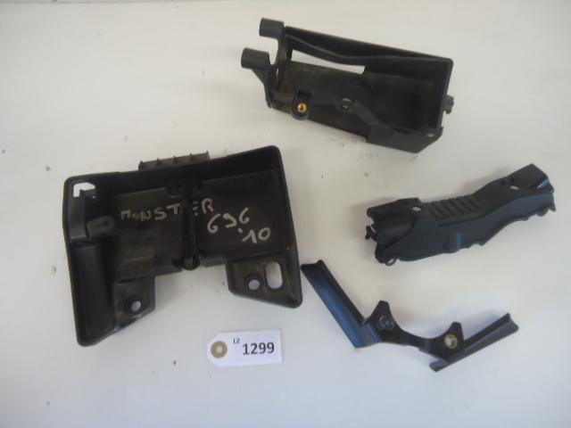 Monster 696 2008 - 2010 Ducati Cover Cover batterij D1-13007, Motoren, Onderdelen | Ducati