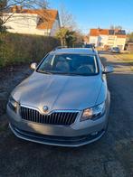 Skoda Superb 1.6 TDI Panorama Toit + mémoire, Autos, Particulier, Achat
