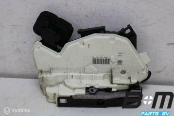 Portierslot rechtsvoor VW Golf 7 5K1837016E