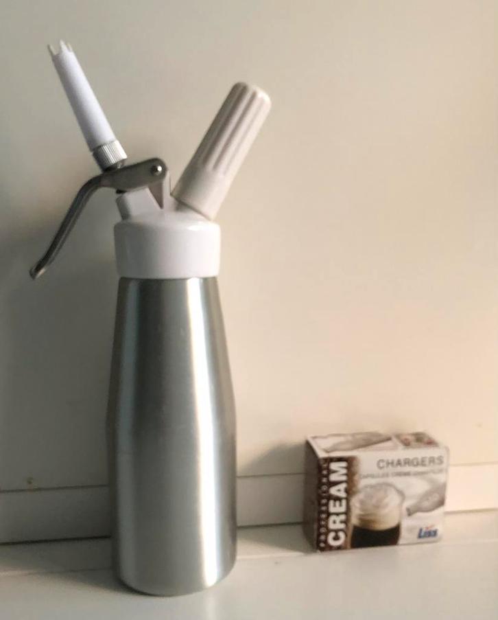 inox rvs fles espuma op basis van lachgas patronen, Zakelijke goederen, Horeca | Keukenapparatuur, Koffie en Espresso, Ophalen of Verzenden