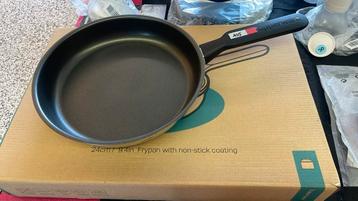 Tupperware anti-kleefpan 24cm beschikbaar voor biedingen