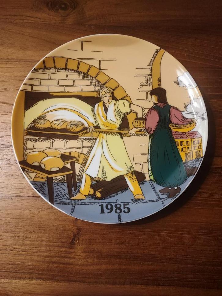 Winterling Bavaria Jaarbord 1985, Antiek en Kunst, Antiek | Servies los, Ophalen of Verzenden