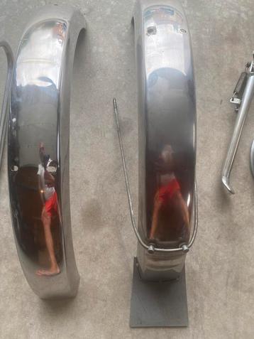 Peugeot 103 spatbord beschikbaar voor biedingen