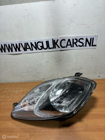 Koplamp  rechts Toyota Yaris II ('05-'11 beschikbaar voor biedingen