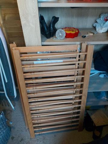 Te koop: houten kinderbed met matras

Massief houten  beschikbaar voor biedingen
