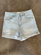 Korte lichtblauwe jeansshort maat 40 H&M, H&M, Blauw, Ophalen of Verzenden, Zo goed als nieuw