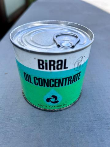 Olieblik Biral, concentraat vol beschikbaar voor biedingen