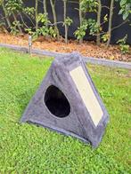 Kattenhol met krabplankje + gratis krabaccesoire, Dieren en Toebehoren, Kattenmanden, Ophalen, Zo goed als nieuw, Pluche