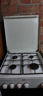 wit  kookvuur zanussi met oven op aardgas ., Ophalen, Gebruikt, Wit, 50 tot 100 cm