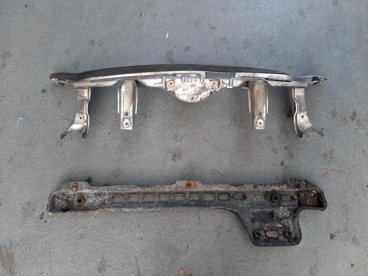 Traverse avant ALFA ROMEO GT Barre de renfort pare choc, Auto-onderdelen, Carrosserie, Alfa Romeo, Voor, Ophalen