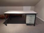 Metalen bureau, Huis en Inrichting, Bureaus, Ophalen, Zo goed als nieuw, Bureau