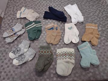 12 paar babysokjes  beschikbaar voor biedingen