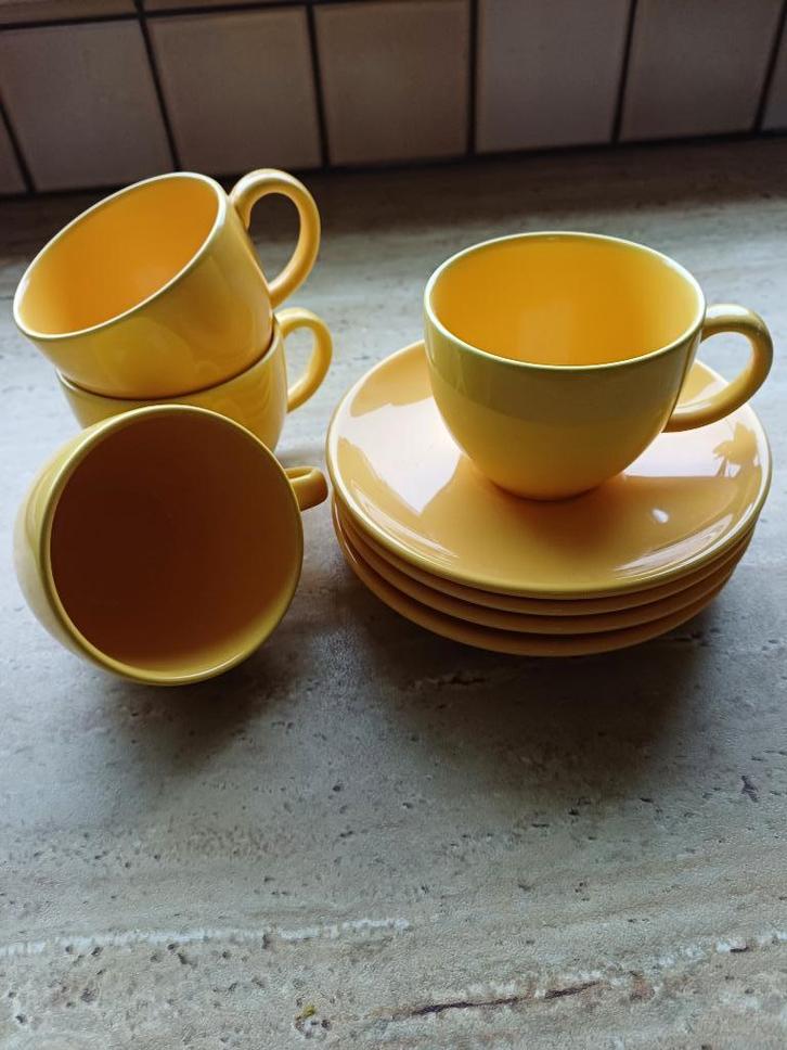 vrolijk serviesje en origineel keukengerief, Huis en Inrichting, Keuken | Servies, Nieuw, Ophalen