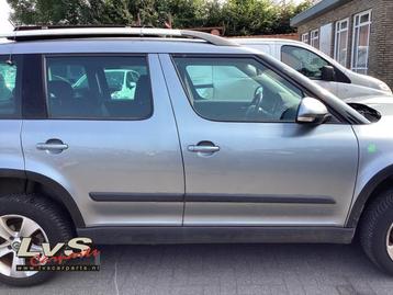 Portier 4Deurs rechts-voor van een Skoda Yeti (LF8L) beschikbaar voor biedingen