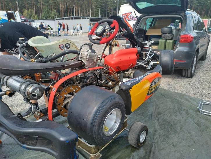 Rijklare 125cc CRG Kart + Reserve motor + Aanhangwagen, Sport en Fitness, Karting, Gebruikt, Kart, Ophalen