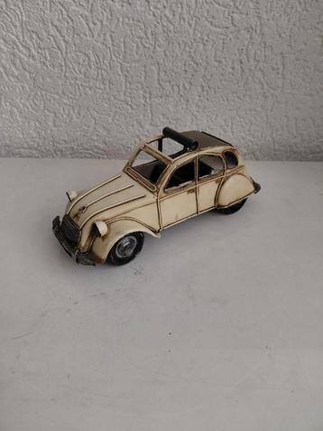 Metalen citroën beschikbaar voor biedingen