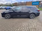 Toyota Corolla Touring Sports 1.8 Hybrid Style e-CVT | Navig, Auto's, Gebruikt, 750 kg, 4 cilinders, Corolla