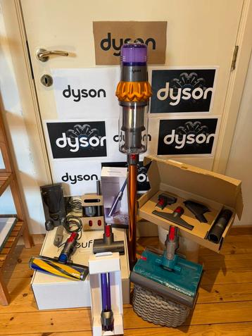 Dyson V15S Submarine aspire & lave en parfait état avec acce beschikbaar voor biedingen