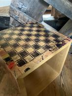 HOUTEN BIJZETAFELTJE / BOEKENKASTJE/ TRAPJE 40 /40/40 CM, Ophalen, Gebruikt