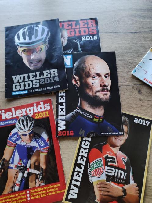 over wielerwedstrijden (WK, Ronde Vlaanderen, Veldrit, tour., Livres, Livres de sport, Utilisé, Course à pied et Cyclisme, Enlèvement