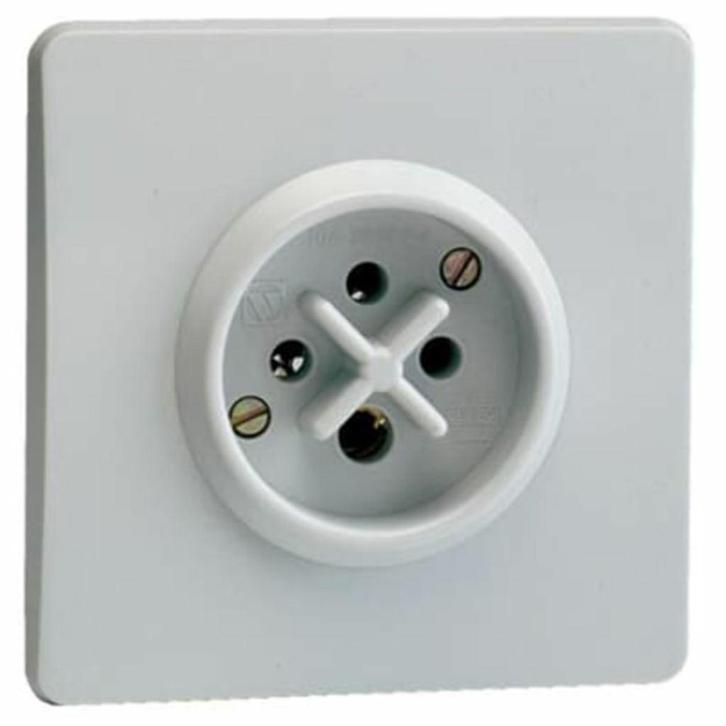 Vynckier - 3P+A stopcontact 16A 380V - 600790, Doe-het-zelf en Bouw, Elektriciteit en Kabels, Nieuw, Stekker, Ophalen