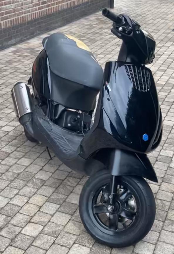 Zip 180cc A1, Fietsen en Brommers, Scooters | Piaggio, Zo goed als nieuw, Zip, Ophalen