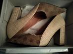 Beige schoenen maat 37, Ophalen of Verzenden, Zo goed als nieuw, Beige