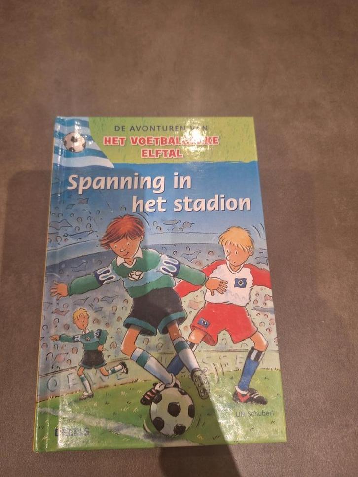 U. Schubert - Spanning in het stadion, Boeken, Kinderboeken | Jeugd | onder 10 jaar, Zo goed als nieuw, Ophalen of Verzenden