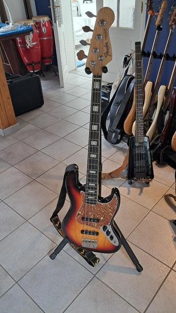 Fender  Jazz Bass  3-Tone Sunburst "Limited Edition"  beschikbaar voor biedingen
