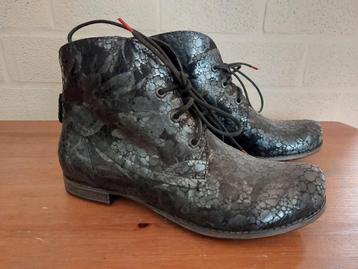 Zwarte veterschoenen Think! maat 39 beschikbaar voor biedingen