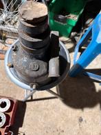 Crique  8 tonne, Enlèvement