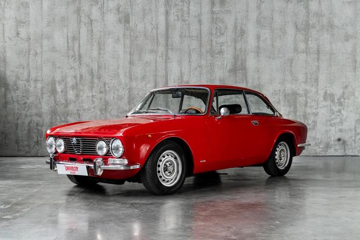 1972 Alfa Romeo Bertone 2000, Autos, Alfa Romeo, Particulier, Autres modèles, Essence, Coupé, 2 portes, Boîte manuelle, Rouge
