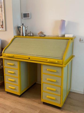 Secretaire Vintage pistache en okergeel. beschikbaar voor biedingen