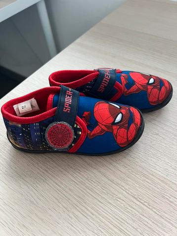 Chaussons Spiderman taille 27 disponible aux enchères