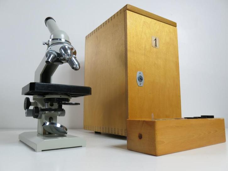 Microscope biologique soviétique BIOLAM R-11 LOMO, TV, Hi-fi & Vidéo, Matériel d'optique | Microscopes, Utilisé, Microscope biologique