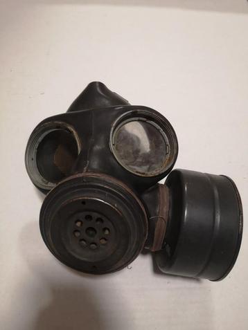 Masque à gaz britannique 1944, jour J de la Seconde Guerre m disponible aux enchères