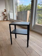 ️ Set van 2 metalen nachtkastjes – zwart – modern en stevig, Huis en Inrichting, Slaapkamer | Nachtkastjes, Ophalen, Minder dan 45 cm