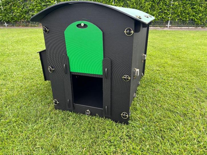 Kunststof kippenhokken aan KERSTPROMO PLUVERDI MADRID, Animaux & Accessoires, Volatiles | Accessoires, Neuf, Poulailler, Enlèvement ou Envoi