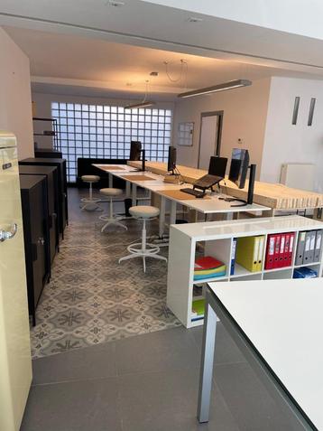 In hoogte verstelbaar bureau  beschikbaar voor biedingen