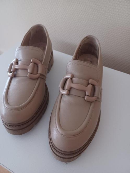 MJUS instapschoenen - leder - mt 40 - als nieuw, Vêtements | Femmes, Chaussures, Comme neuf, Sabots, Beige, Enlèvement ou Envoi