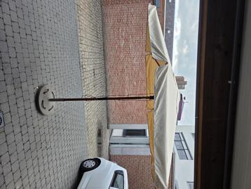 Grote kantelbare parasol met zware betonnen voet, 3 à 4 mètres, Comme neuf, Enlèvement, Réglable
