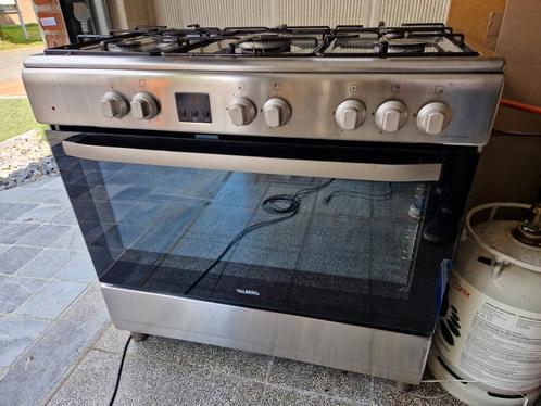 Groot inox gas fornuis Valberg met inox dampkap frigibel, Elektronische apparatuur, Fornuizen, Gebruikt, Gas, 5 kookzones of meer