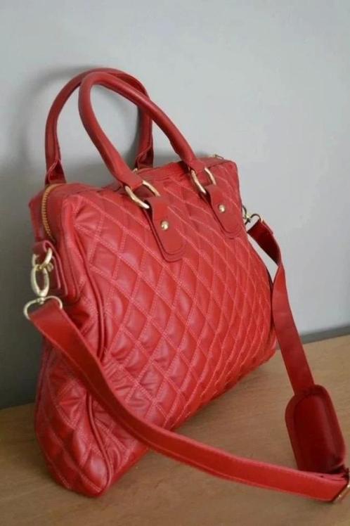 nieuwe tas geschikt voor laptop / tablet  in mooi donker rod, Handtassen en Accessoires, Tassen | Damestassen, Nieuw, Handtas