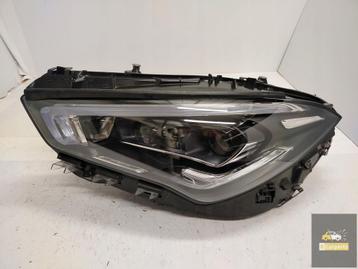 Mercedes CLA W118 Multiboomlicht links beschikbaar voor biedingen