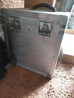 Flightcase met filmprojector, Ophalen, Zo goed als nieuw