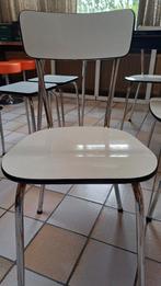 Formica keukentafel mer 3 stoelen en 2 krukjes, Ophalen, Gebruikt