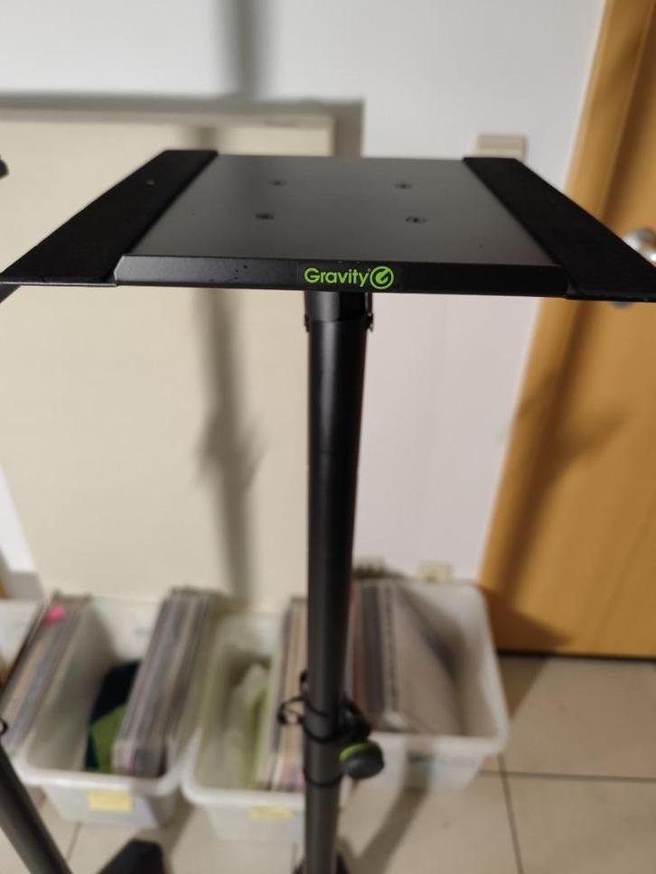 Pied d'enceintes Gravity SP 3002 VT + support casque, Muziek en Instrumenten, Standaarden, Gebruikt, Muziekstandaard, Ophalen of Verzenden