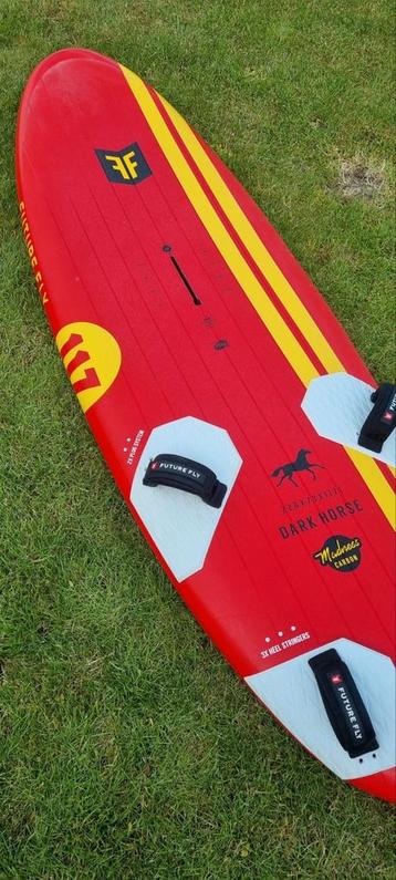 Tk: future fly Dark Horse 117.  beschikbaar voor biedingen