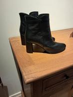 Enkellaarzen, Enlèvement