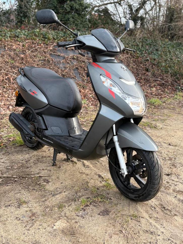 Peugeot kisbee a klasse, Vélos & Vélomoteurs, Pièces de cyclomoteur | Scooters, Comme neuf, Peugeot, Cadre, Enlèvement